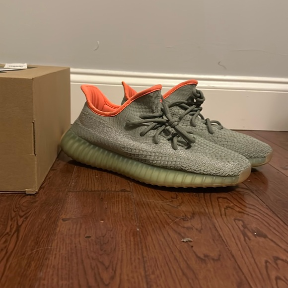 Adidas Yeezy Boost 350 V2 Desert Sage US 10 - Picture 1 of 6
